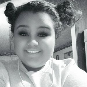 Meet your Posher, Kendra