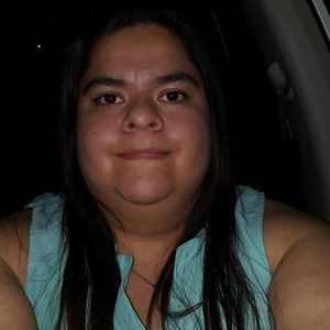 Meet your Posher, Elia