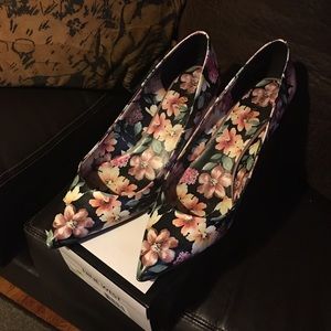 Beautiful print shoe