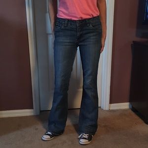 Refuge Jeans. Size 9 Regular.
