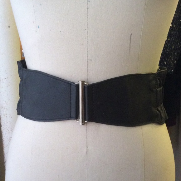 Sienna Ruffle Belt - Picture 2 of 3