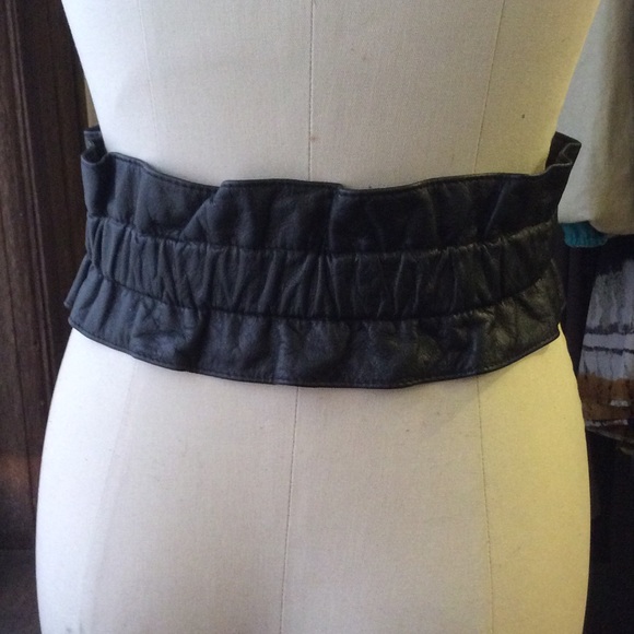 Sienna Ruffle Belt - Picture 3 of 3