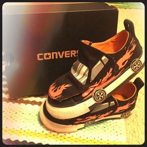 Toddler car converse!