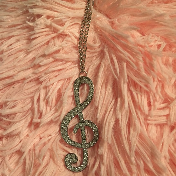 (N3) Treble Clef Necklace - Picture 2 of 3