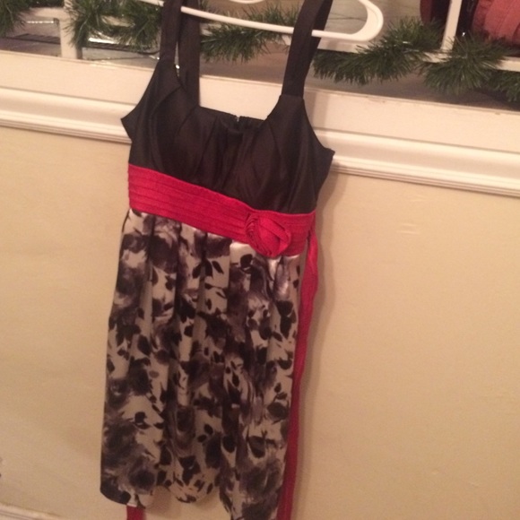 Adorable dress worn once for funeral!