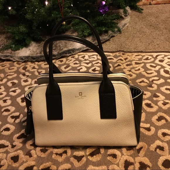 Kate spade 🎀 black and white handbag