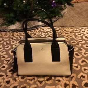 Kate spade 🎀 black and white handbag