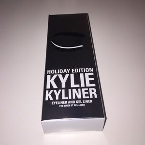 Kylie cosmetics Kyliner in snow