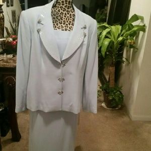 Knit suit