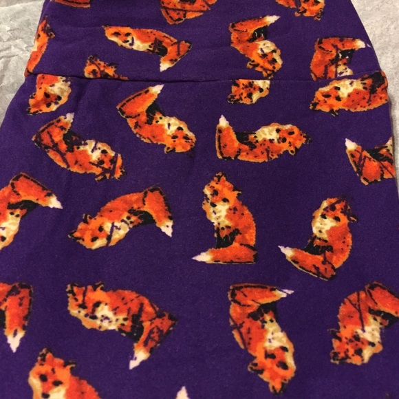 BNWT LULAROE FOXES 🐺 OS LEGGINGS 🦄🦄