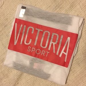 Victoria's Secret Victoria Sport open back shirt