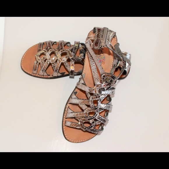 🎉❤️metallic gladiator sandals🎁🎁