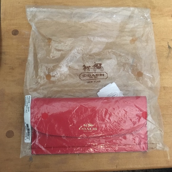 Coach wallet NWT - Picture 4 of 4