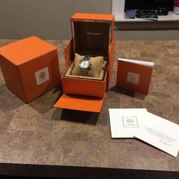 Tory Burch Watch NWT main image 4