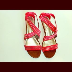 💖pink with rhinestones low wedge sandals💖