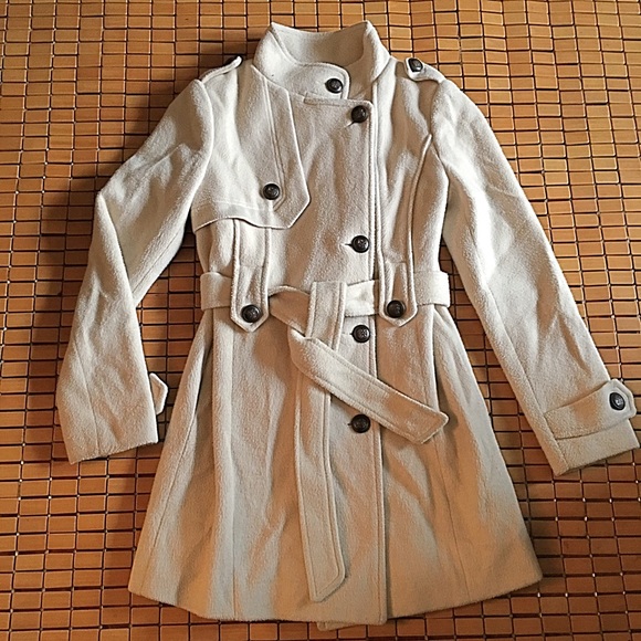 Stylish Winter Coat - Picture 1 of 2
