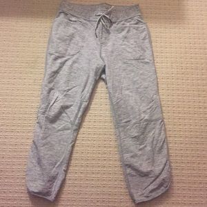 Lululemon Capri studio to street pants 3/4 length