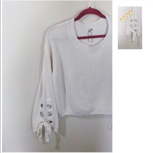 Lace up sleeve sweater!