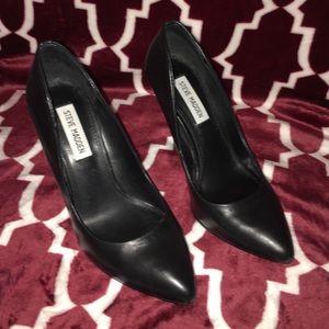 Black heels.. Steve Madden