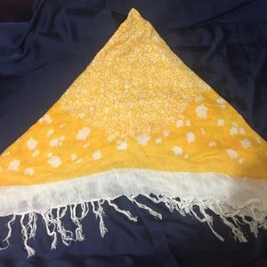 Square scarf for spring