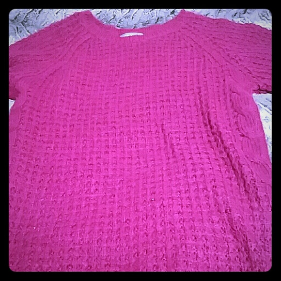 Magenta loose knit sweater