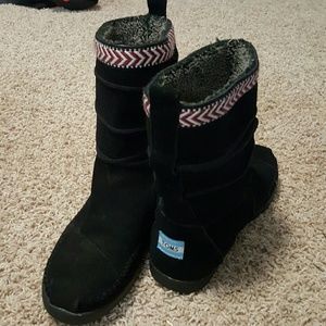 LIKE NEW!!! TOM'S Suede wrap-tie boots