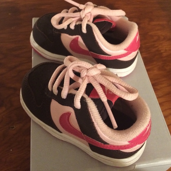 baby girl nike shoes size 4c