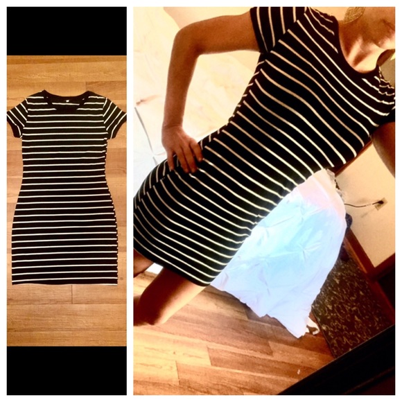 Crew neck bodycon dress