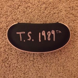 Taylor Swift 1989 Tour Sunglasses; RARE TO FIND!