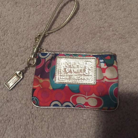 Coach poppy wristlet
