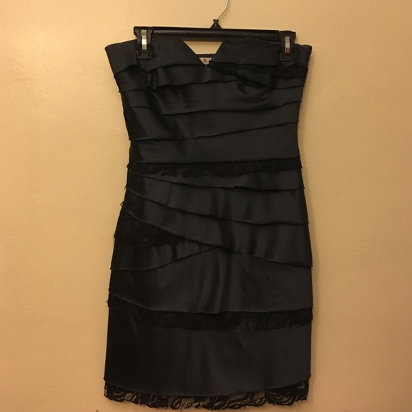 Navy and black lace bcbg generation cocktail dress