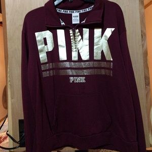 Sweatshirt with leggings.