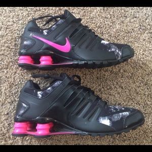 EUC Nike Shox