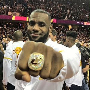 Meet your Posher, Debi