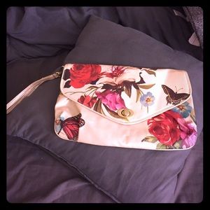 Floral clutch