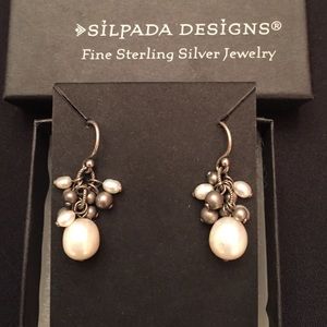 Silpada Freshwater cluster Pearl Earrings