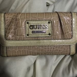 GUESS wallet