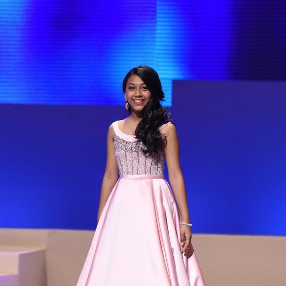 Meet your Posher, Anita - Picture 1 of 1