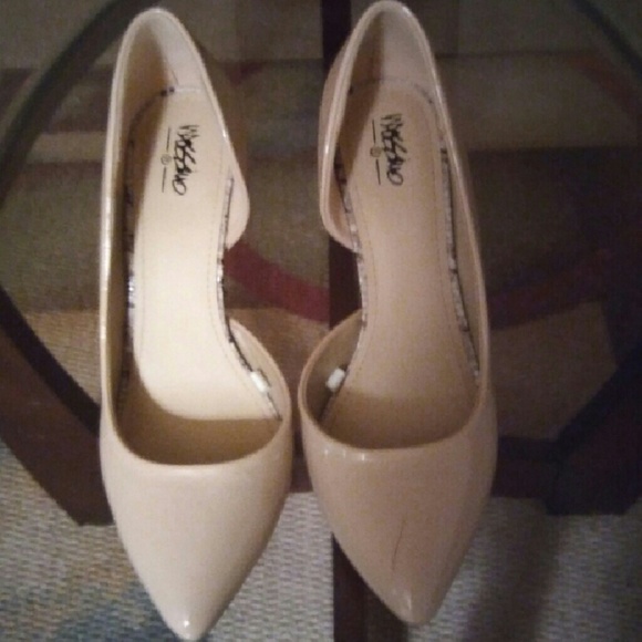 Gently worn heels - Picture 2 of 2