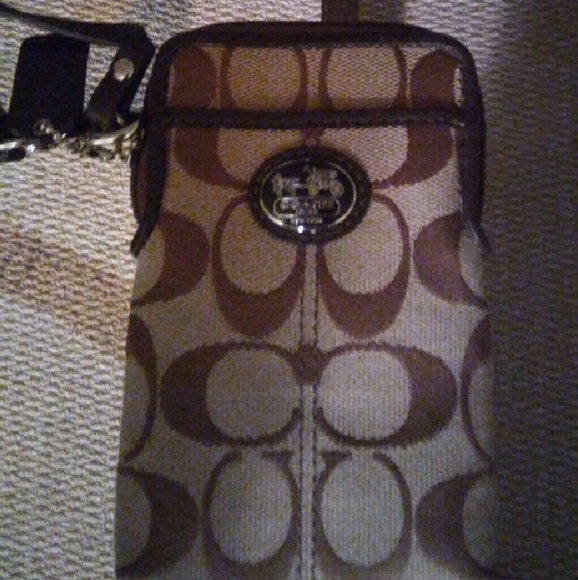 Authentic Coach wristlet set - Picture 2 of 4