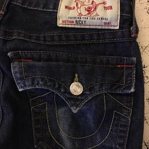 TRUE RELIGION JEANS