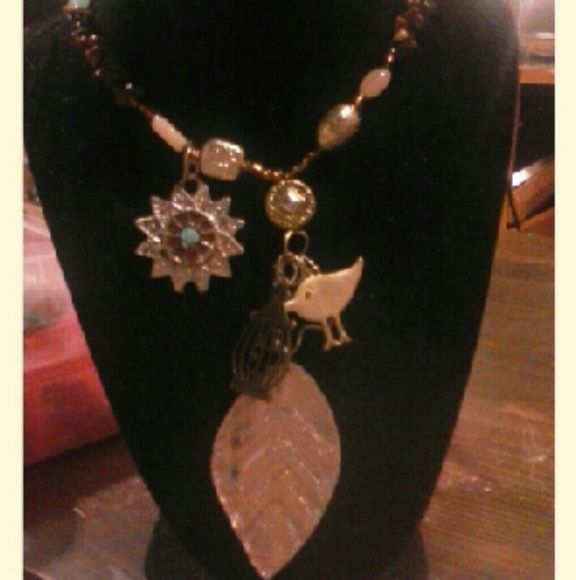 Native American Story necklace!!! Discounted toda!