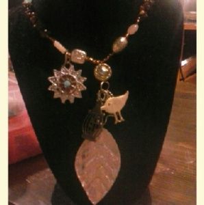 Native American Story necklace!!! Discounted toda!