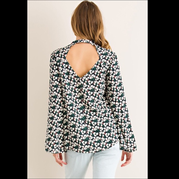 SEE NEW LISTING (SOLD) Criss Cross Bell Sleeve Top - Picture 2 of 2