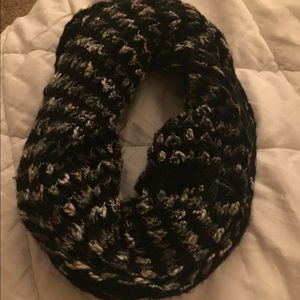 Very warm infinity scarf!