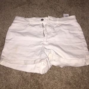 White denim shorts!!!