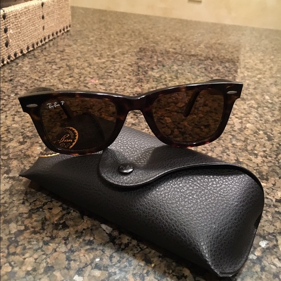 Ray Ban Wayfarer Polarized Sunglasses