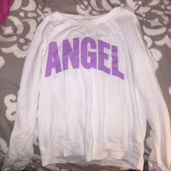 VS Angel crewneck