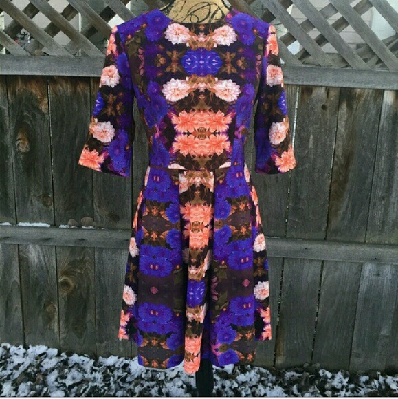 Asos floral dress - Picture 2 of 3