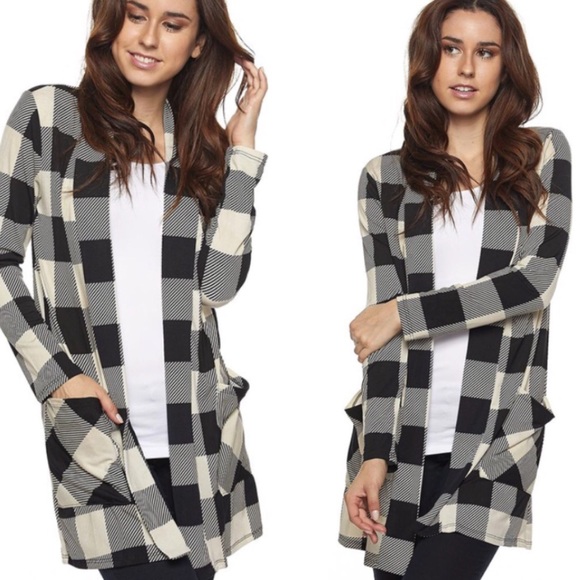 Last 1!Small Black White Plaid Pocket Cardigan - Picture 2 of 3